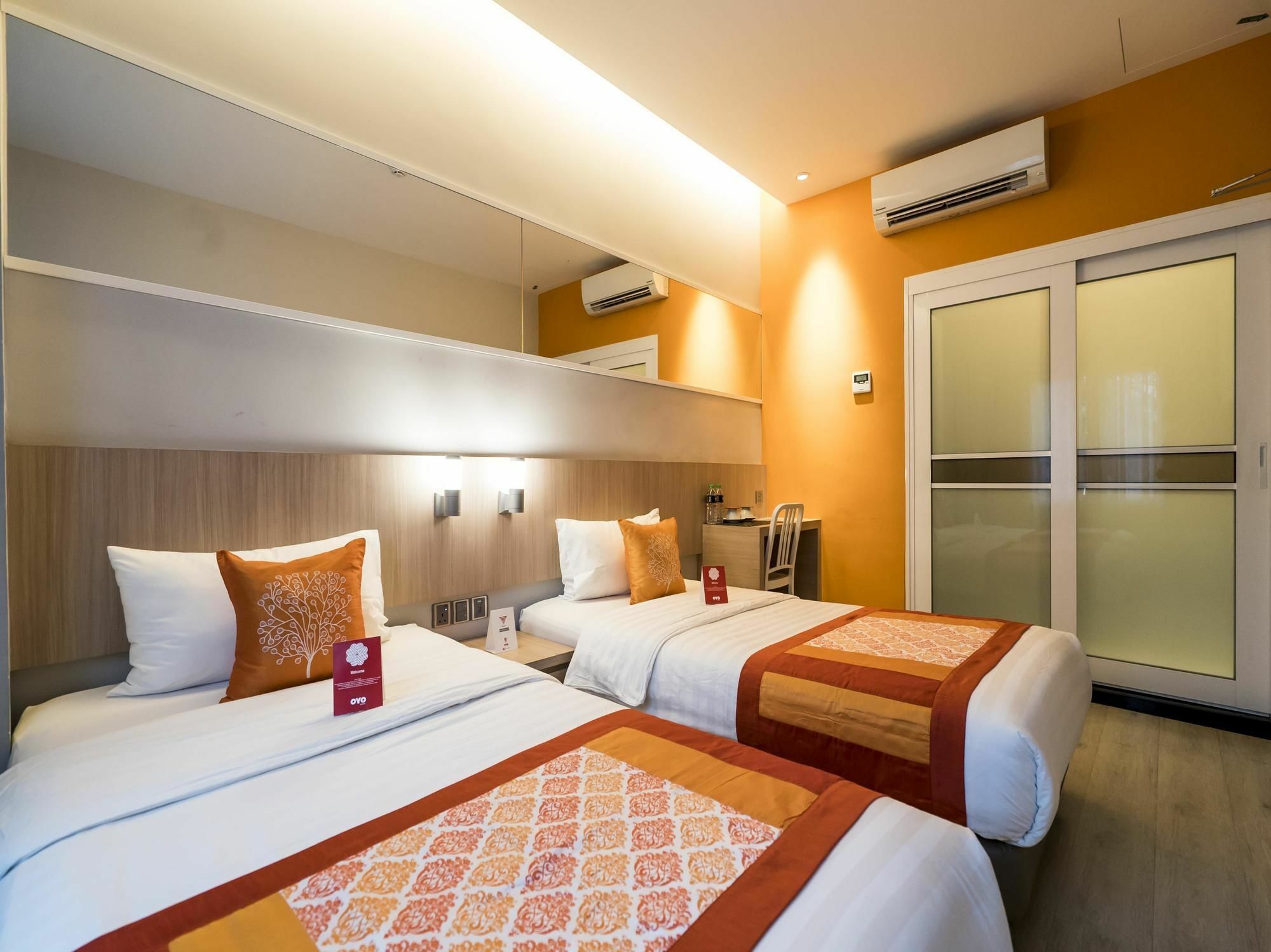 Oyo 279 Orange Premier Hotel Куала-Лумпур Екстер'єр фото